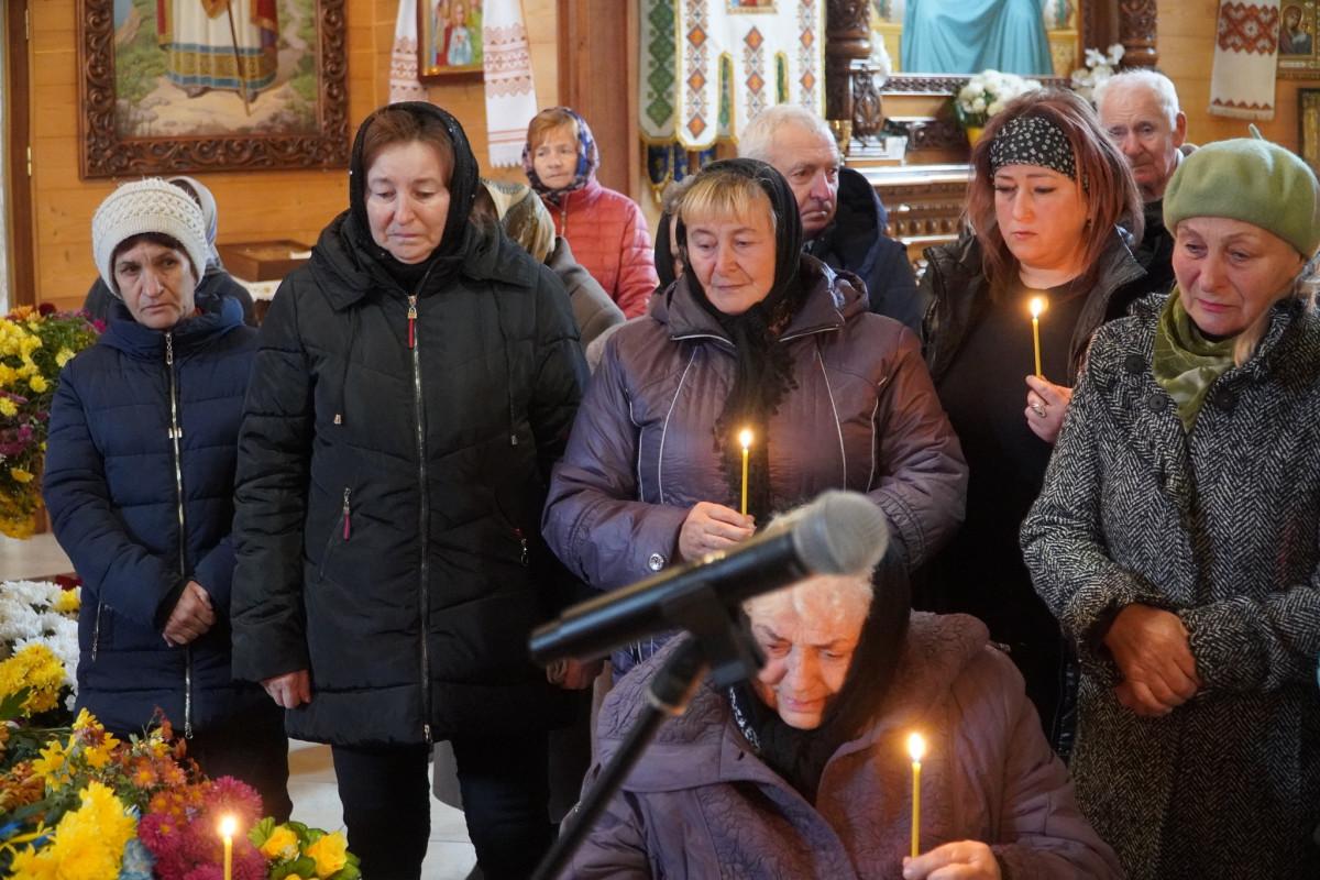 Загинув від важких поранень: на Волині попрощалися із штаб-сержантом Олександром Новосадом