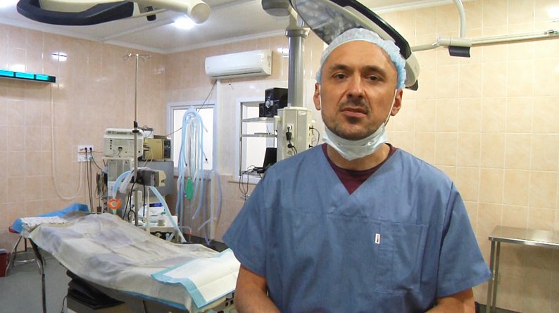 «Взагалі не було носа»: команда хірургів відновлюють обличчя 28-річному військовому з Волині