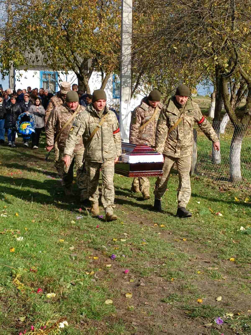 На Волині попрощалися з 40-річний Героєм Романом Нікитчиком