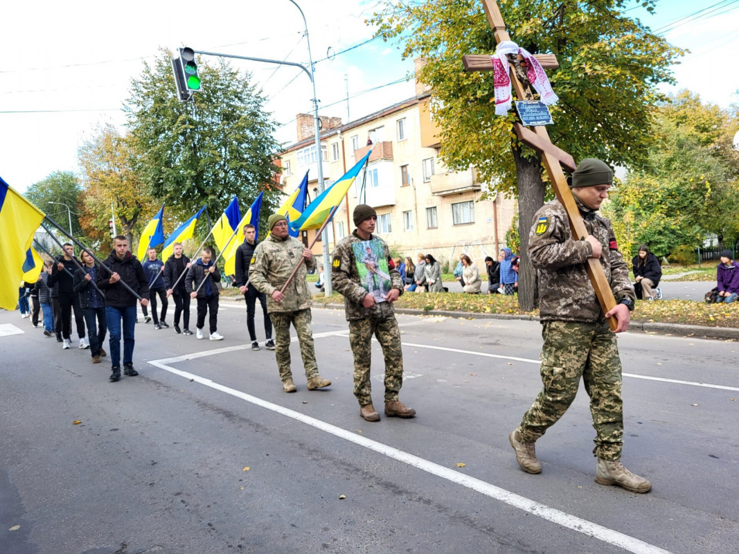 Воював декілька місяців: на Волині попрощалися із захисником, чий брат захищає Україну, Юрієм Галецьким