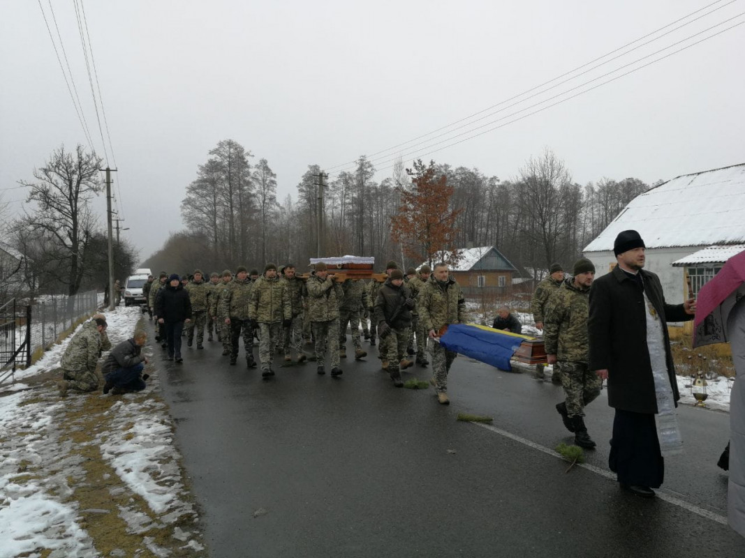 Остання дорога додому: на Волині Вічний спочинок знайшов Герой Олександр Бондарук