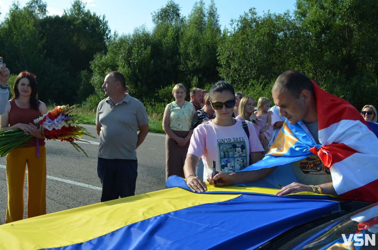 Герой повернувся додому: у громаді на Волині зустріли звільненого з полону Сергія Тимошука