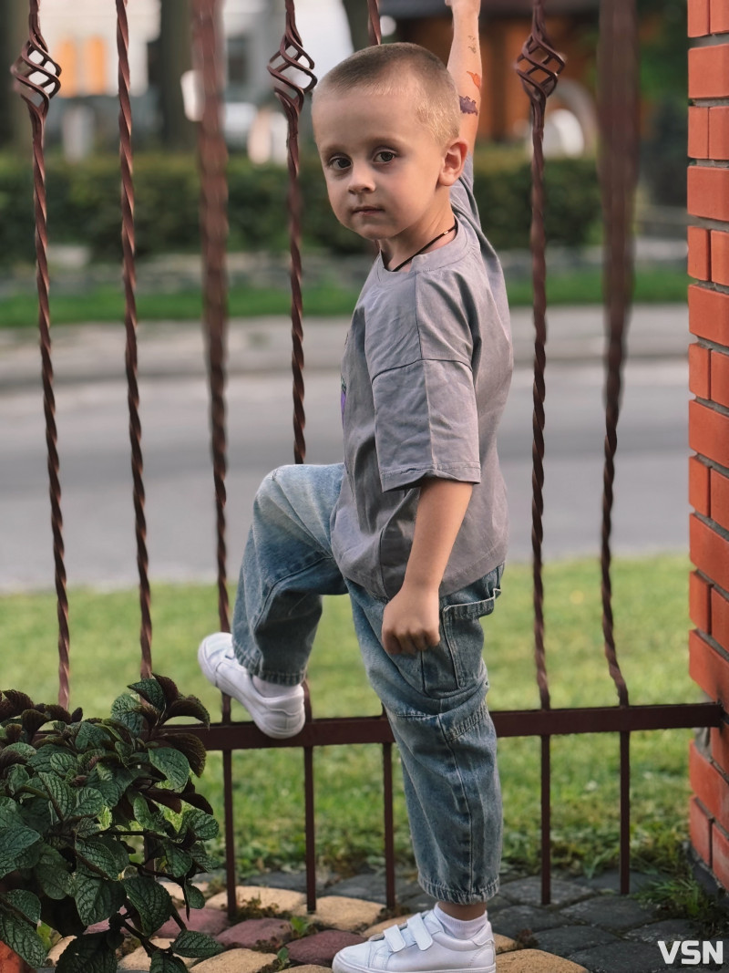 На світанку після загибелі дав про себе знати уві сні. Спогади про полеглого захисника з Волині