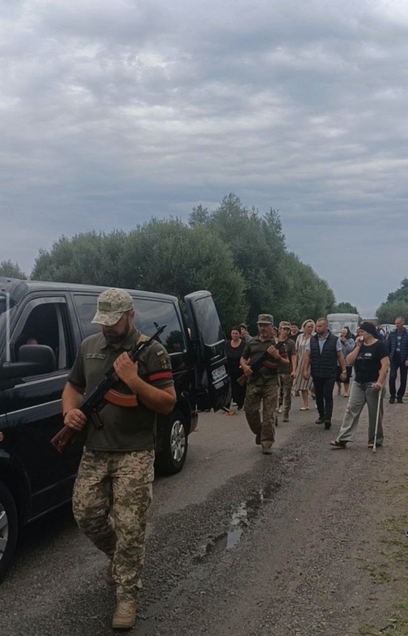 На Волині попрощалися із захисником Юрієм Засєкіним, якого тривалий час вважали зниклим безвісти