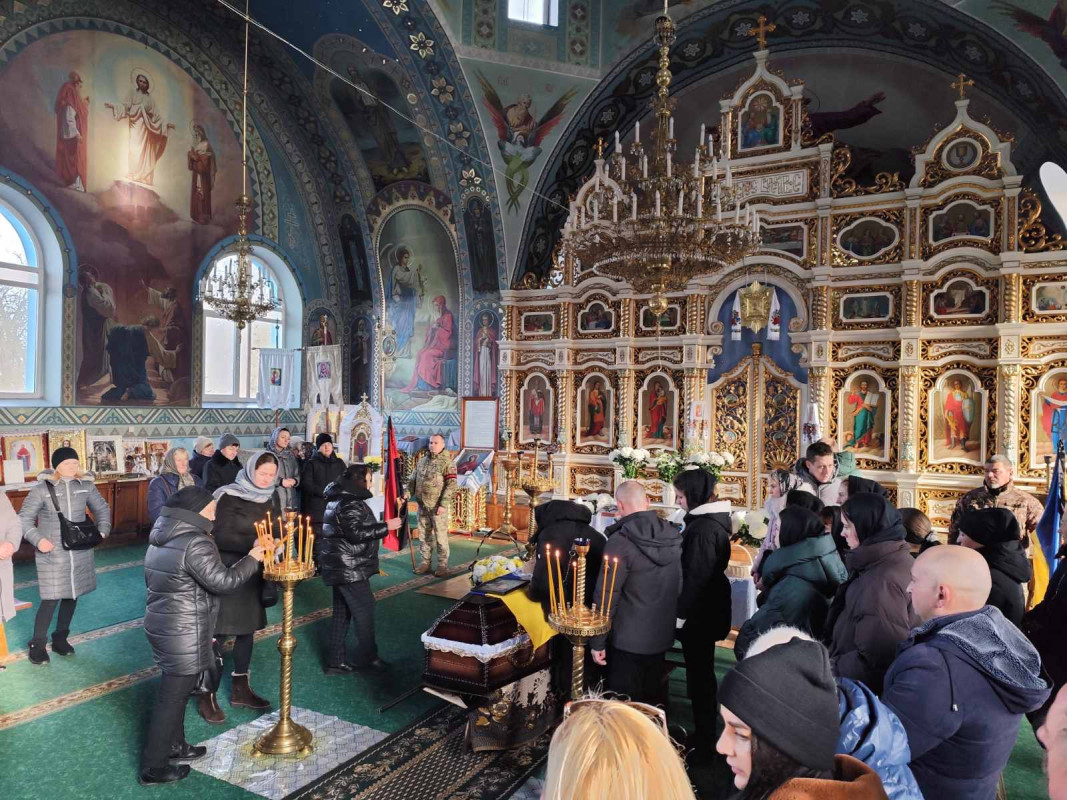 Майже через 7 місяців повернувся додому: на Волині попрощалися з 33-річним Героєм Дмитром Трофімюком