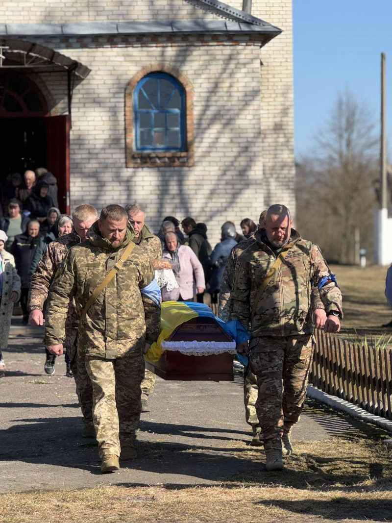 Загинув наприкінці червня 2024 року: на Волині попрощалися з Героєм Андрієм Оніщуком