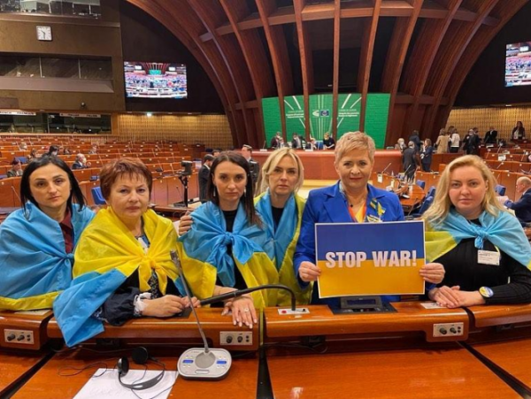 «Іноземці хочуть бути причетними до перемоги»: волинська депутатка волонтерить та посилює міжнародні контакти