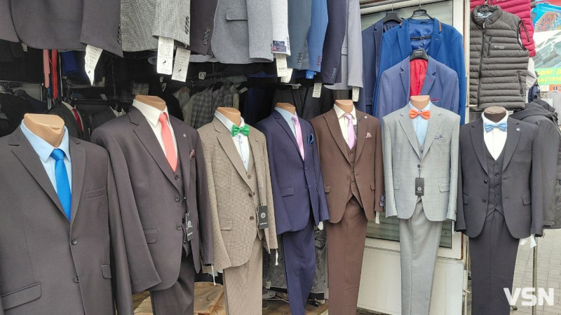 Скільки коштує зібрати одинадцятикласника на випускний в Луцьку?