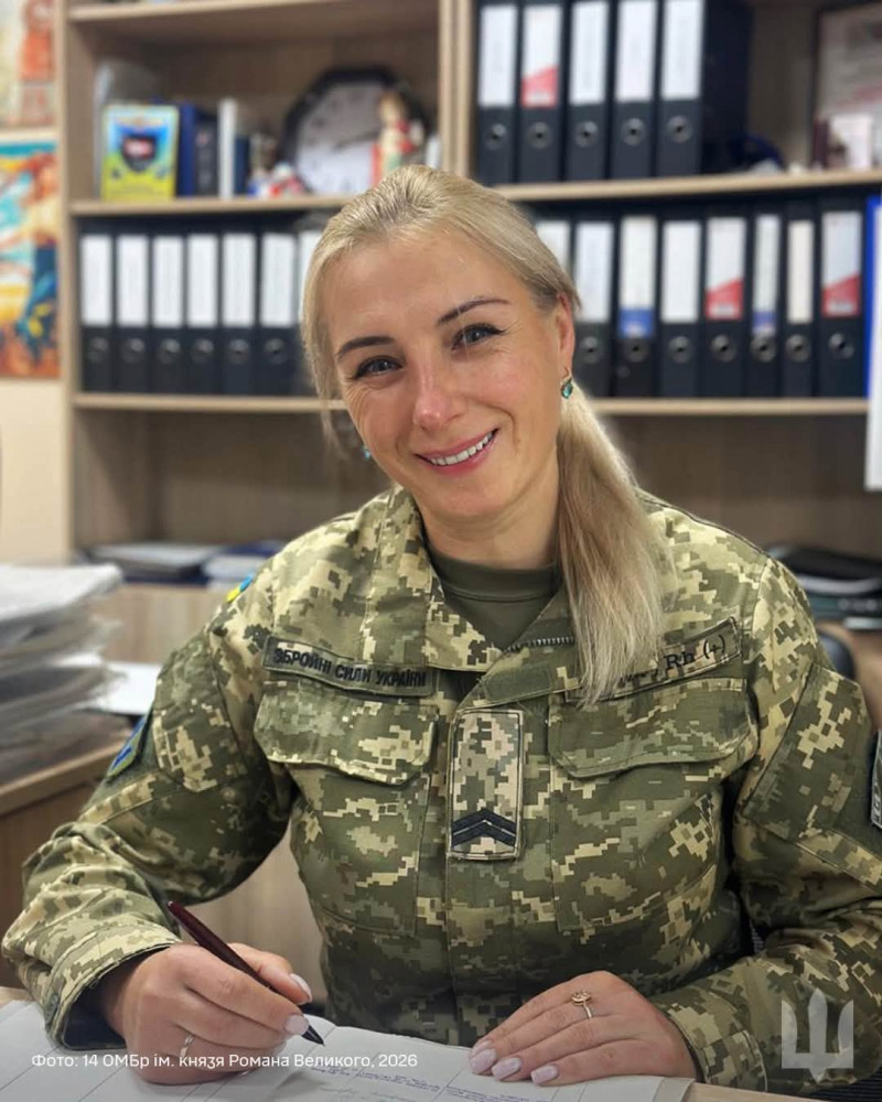 Чоловіки й сини — на фронті, вони тримають стрій у документах: історія захисниць волинської бригади