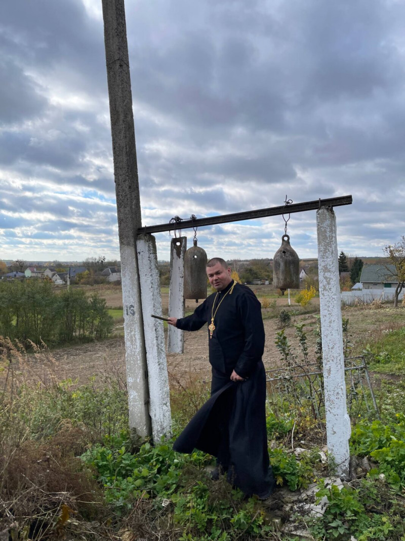 Невтомно дбає про храм уже 22 роки: історія священника з Луцького району