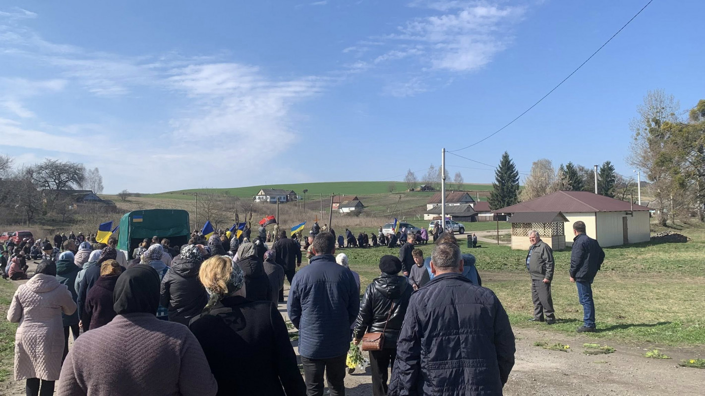 Поранення обірвали життя воїна: на Волині попрощалися із захисником Петром Шмідом