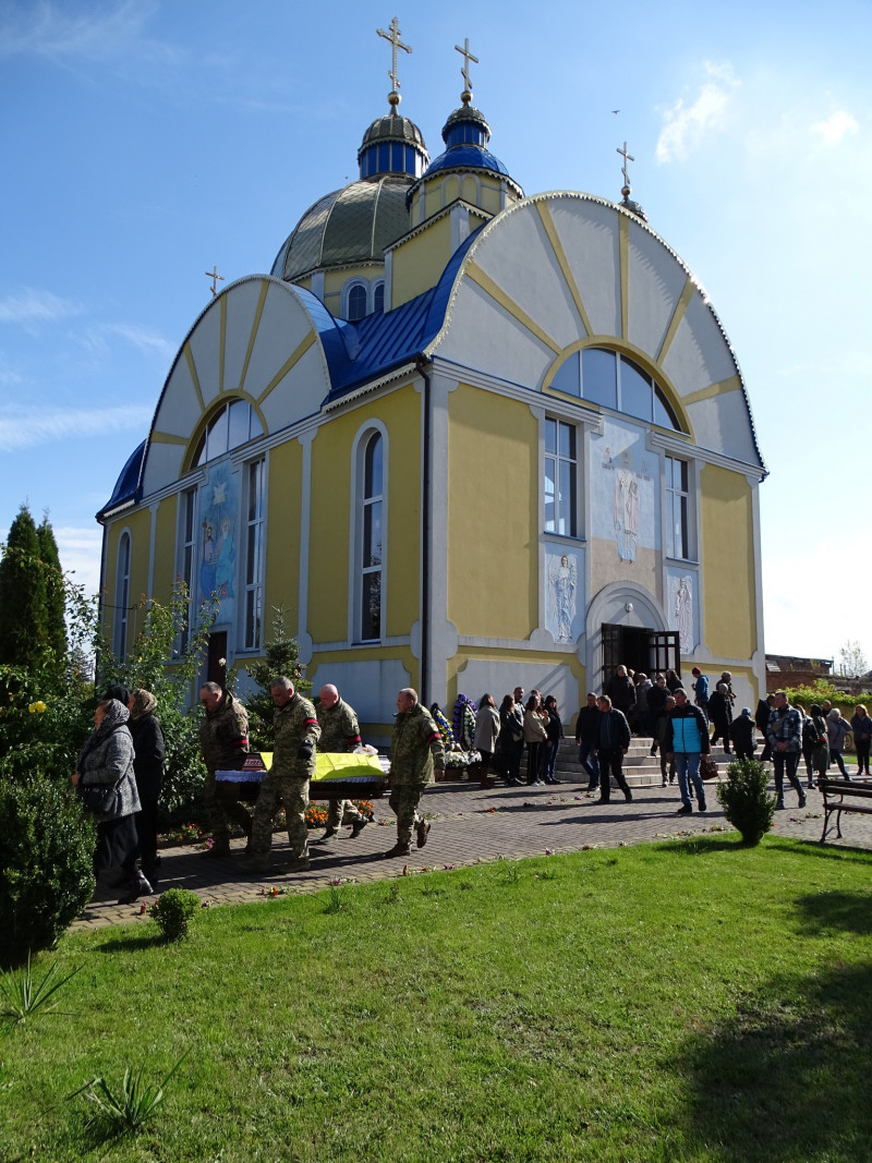 Загибель підтвердила ДНК-експертиза: на Волині попрощались з Героєм Михайлом Ткачуком