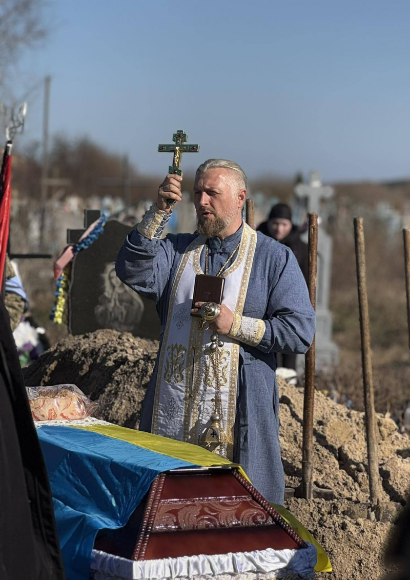 Загинув наприкінці червня 2024 року: на Волині попрощалися з Героєм Андрієм Оніщуком