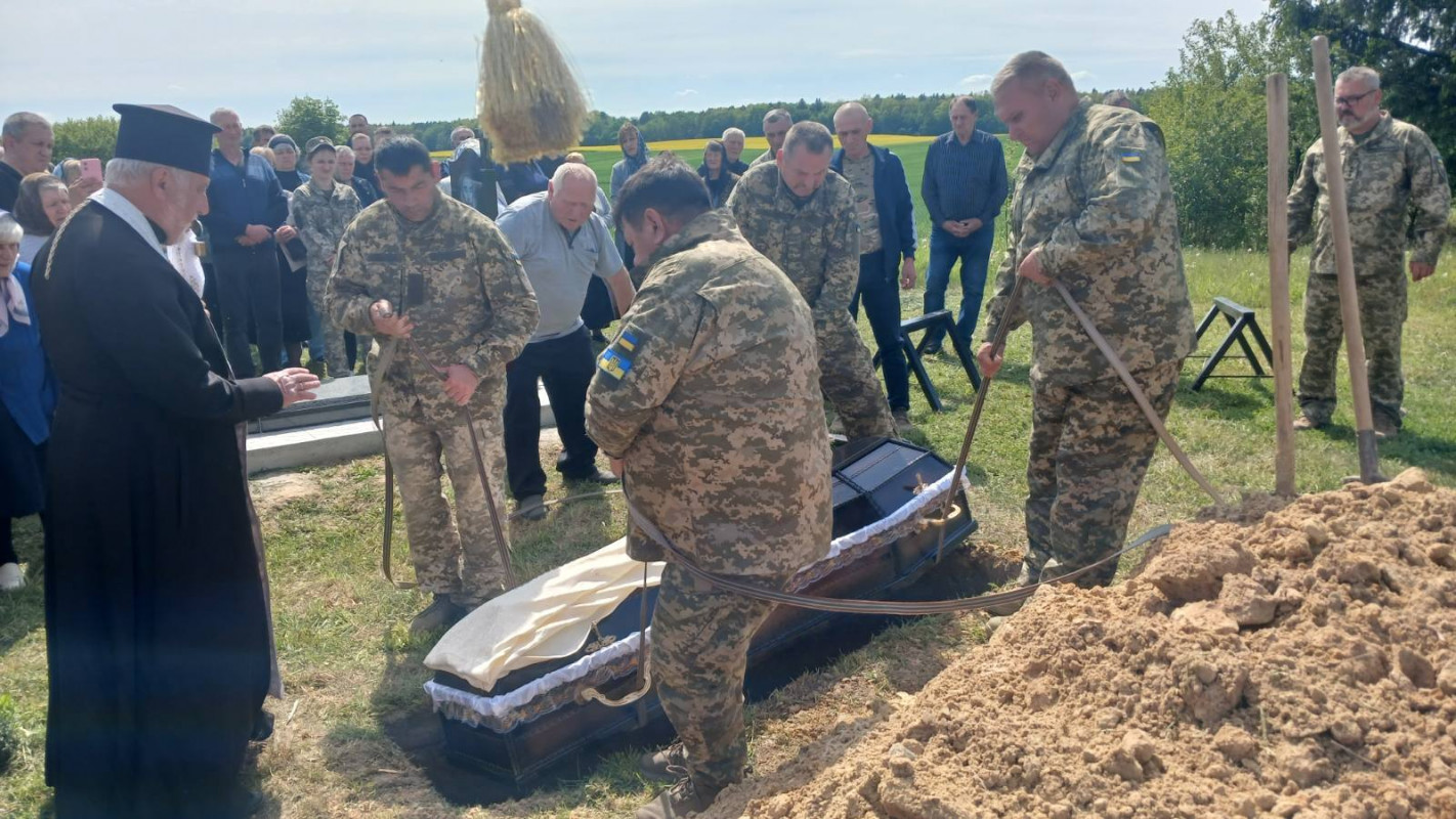 На Волині поховали захисника Володимира Головашова, який помер від важкої хвороби