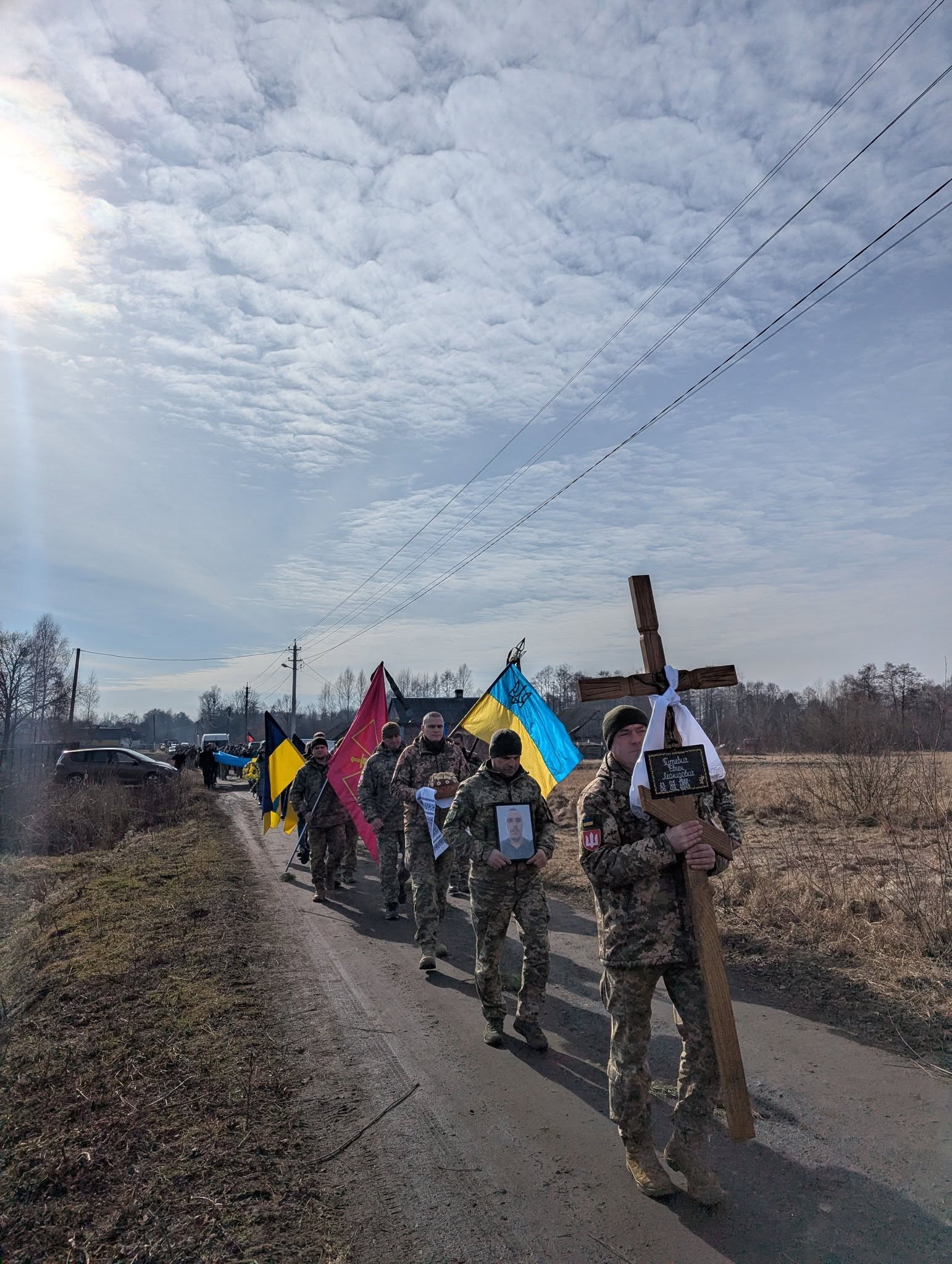 «Ввечері запитав, як справи, а на ранок його уже не стало»: на Волині попрощалися із 36-річним Героєм Євгенієм Гутевичем