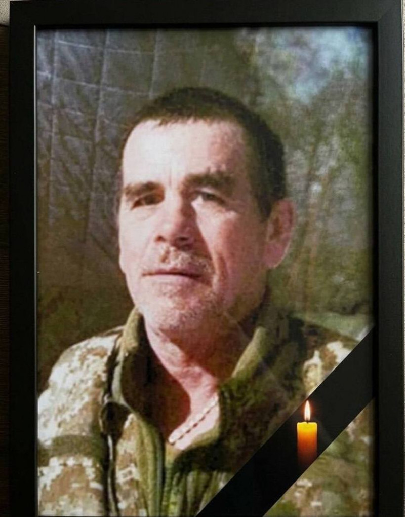 Місяць не дожив до 56-го дня народження: на Волині провели в останню дорогу воїна Василя Чміля