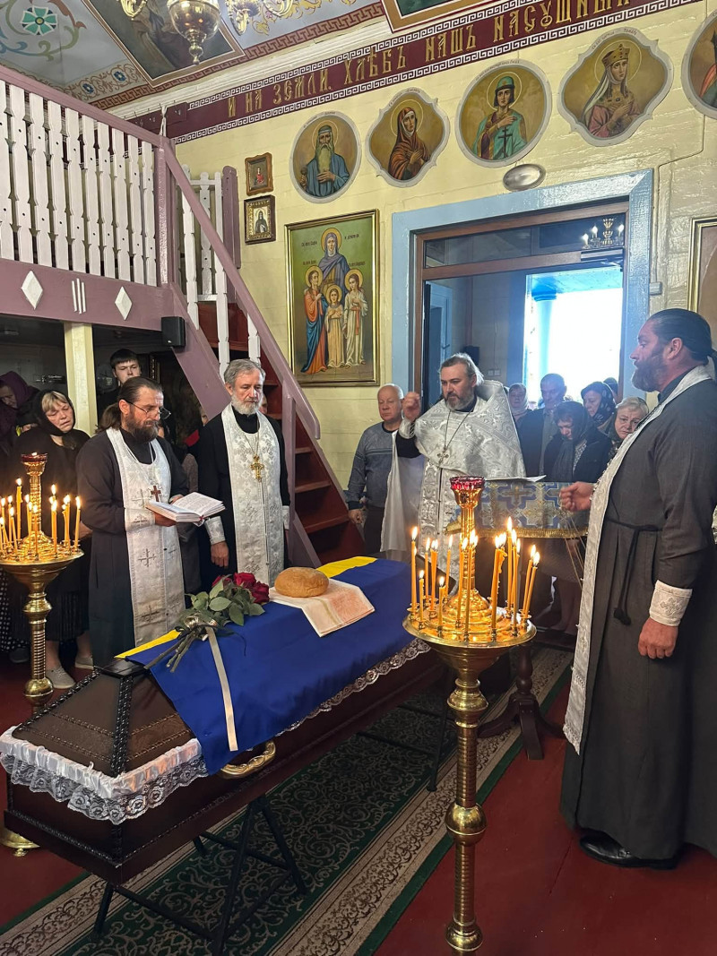 Понад два роки надії та очікування: на Волині провели в останню путь Героя Андрія Лабанта