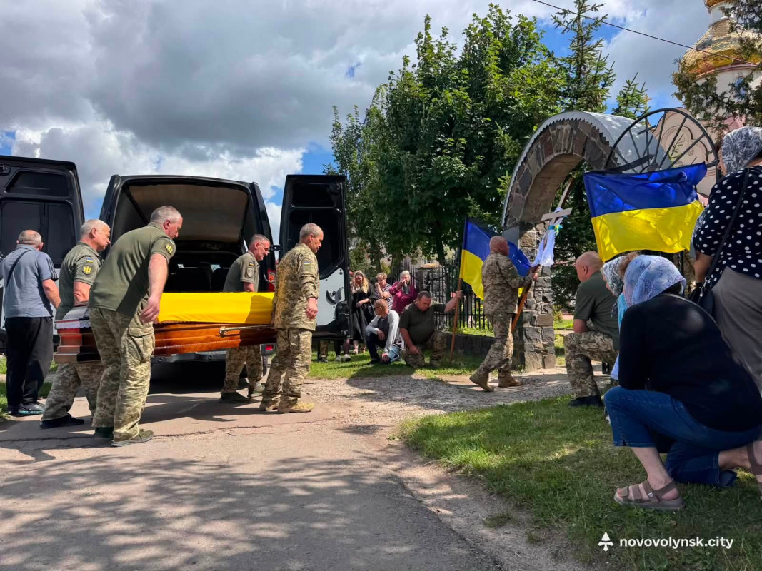 Воював за Україну з 2017 року: на Волині попрощалися із полеглим Захисником Юрієм Сергеєвим