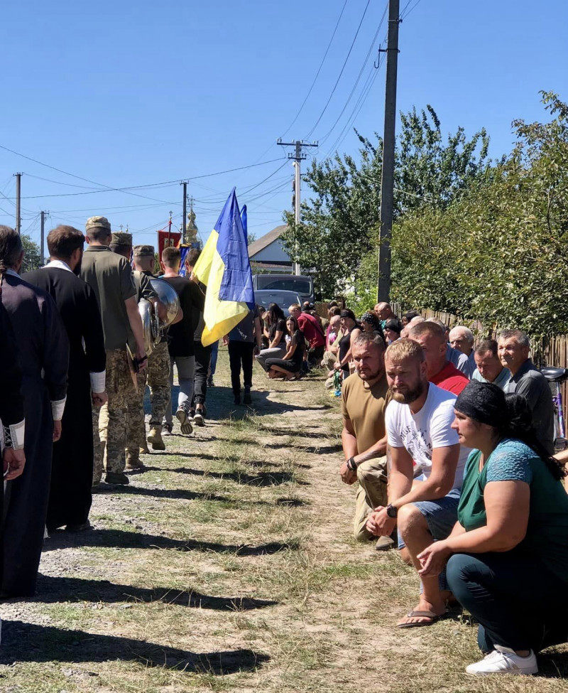 Не встиг створити власну сім’ю: на Волині попрощались з 20-річним Героєм Андрієм Рабенком