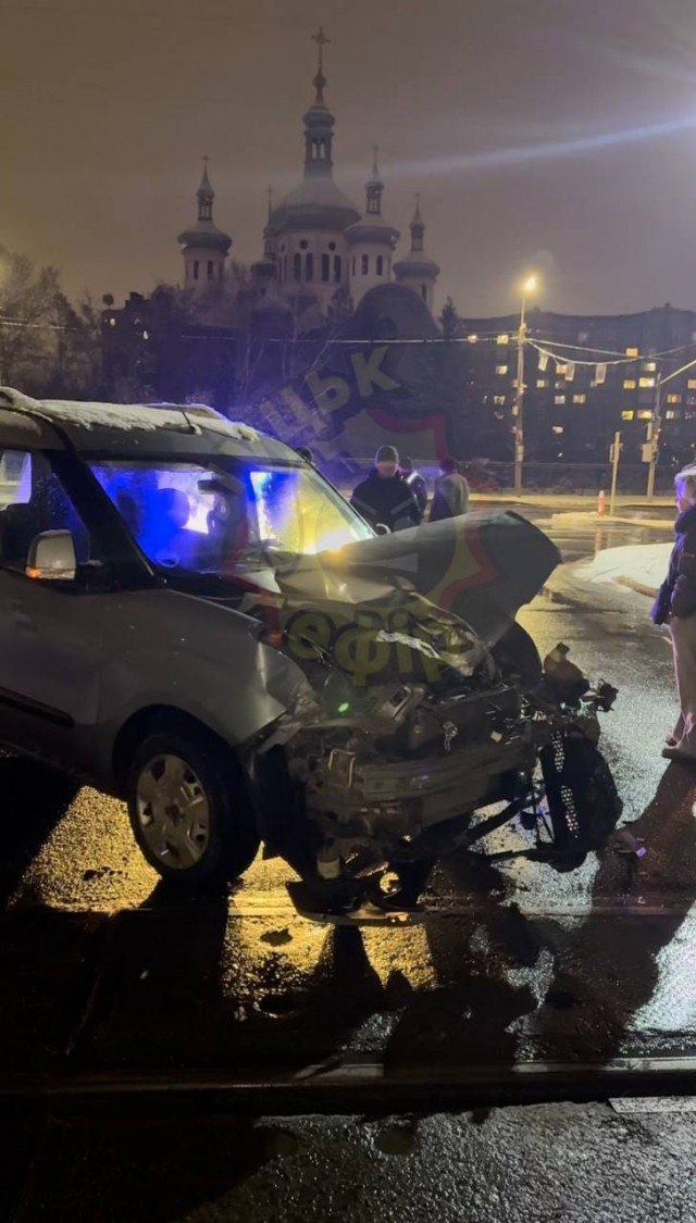 У Луцьку автівка потрапила під поїзд