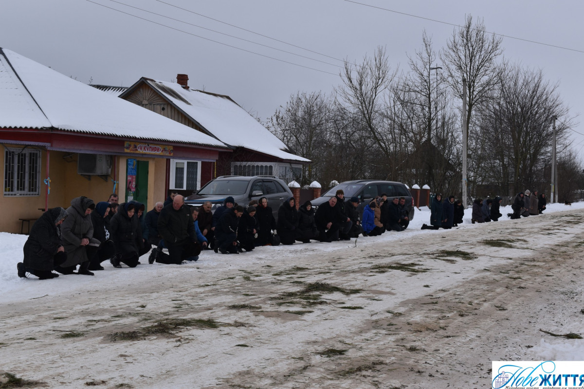 Не встиг одружитися з нареченою: на Волині  попрощалися із молодим Героєм Андрієм Лахаєм