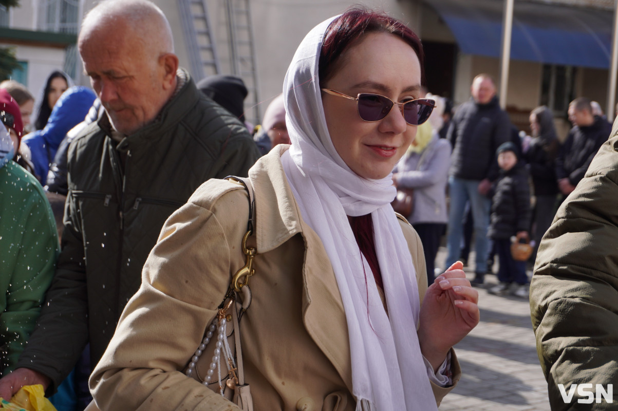 Як у Луцьку освячують Великодні кошики? Фоторепортаж