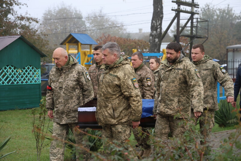 Загинув у Курській області: у Луцькій громаді попрощалися з Героєм Василем Приступою