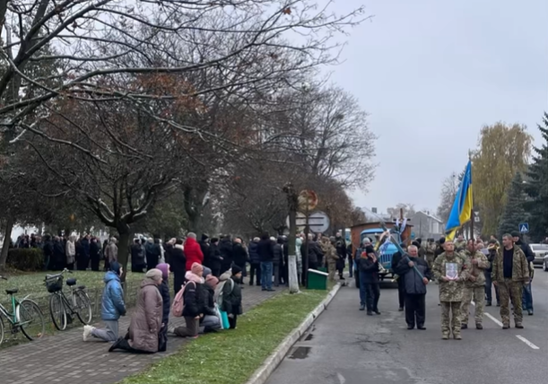 Пішов на фронт заради брата і Батьківщини: на Волині попрощалися з Героєм Олександром Шумом