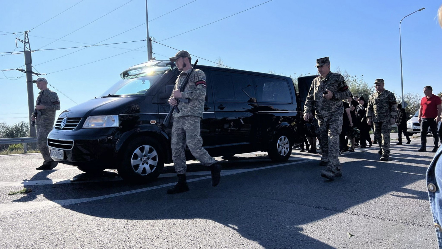 Останній бій прийняв на Харківщині: на Волині попрощались із Героєм Анатолієм Бугайчуком