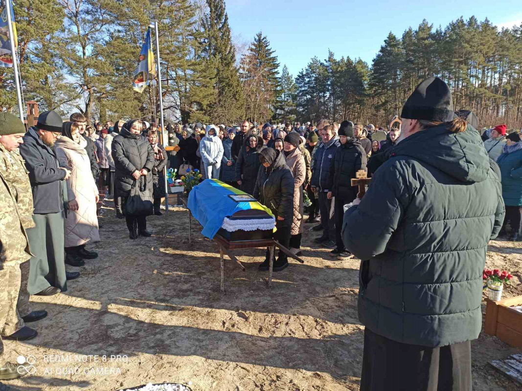 Понад рік вважався зниклим безвісти: на Волині попрощались з Героєм Миколою Коновим