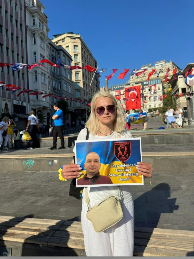 Троє волинянок у Стамбулі заявили світові про своїх рідних, які в полоні та зникли безвісти