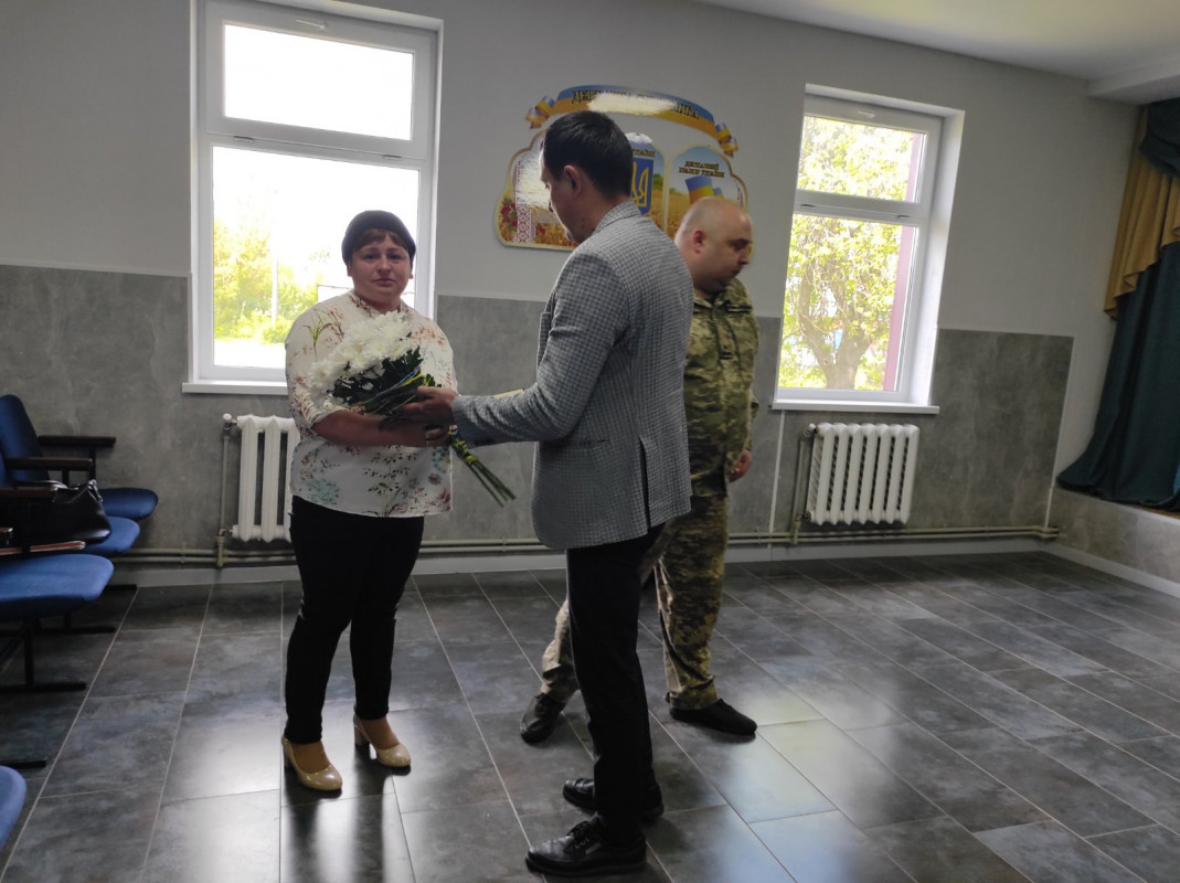 Дружині загиблого волинського Герой Сергія Ремінського вручили нагороду чоловіка