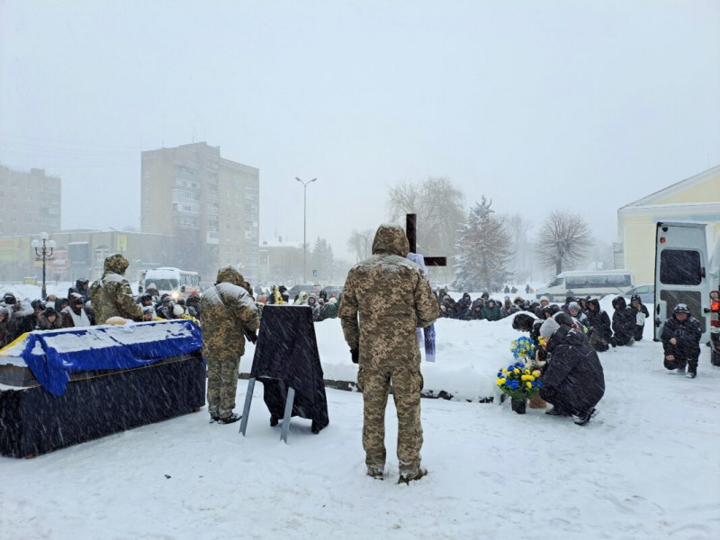 Вважався зниклим безвісти: на Волині попрощалися із захисником Дмитром Колядою
