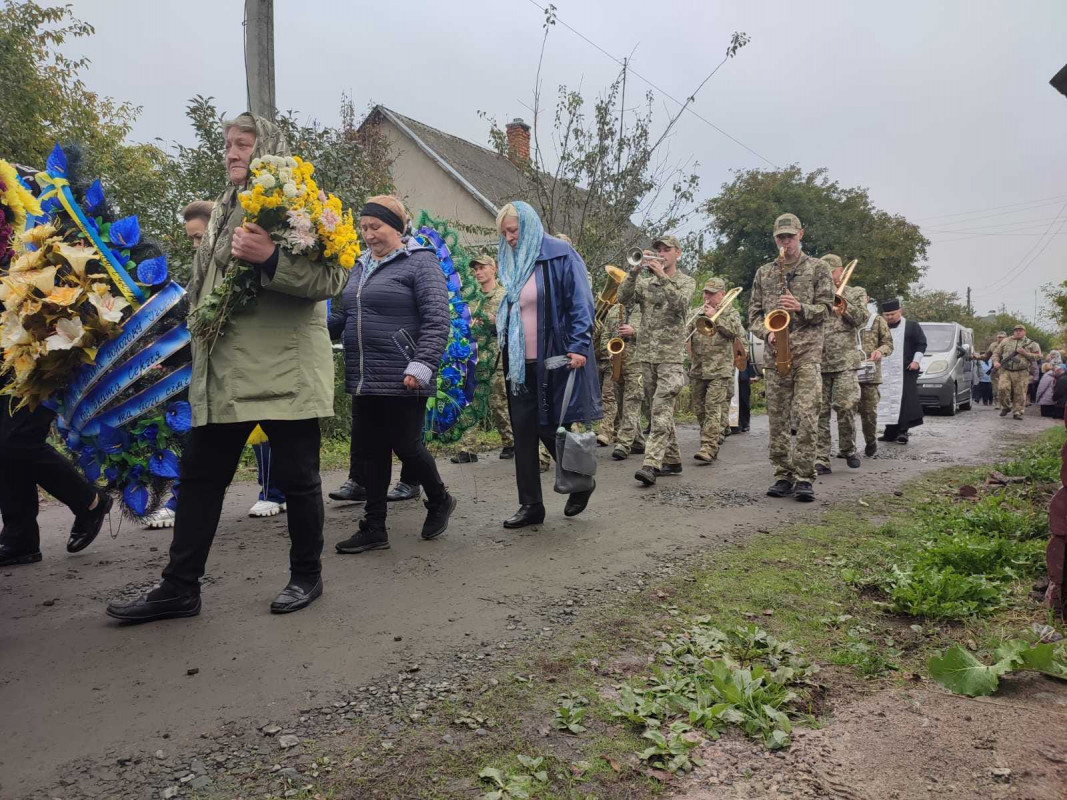 На Волині провели в останню дорогу загиблого Героя Ігоря Думку