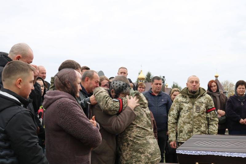 На Волині попрощалися з ветераном війни Василем Муравчуком, який помер після тяжкої хвороби