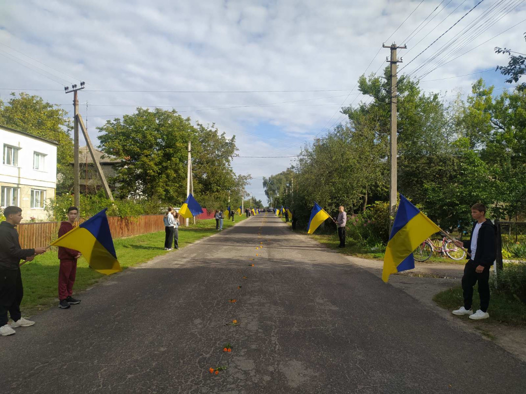 Загинув понад 9 місяців тому: на Волині попрощалися з Героєм Олегом Оліферчуком