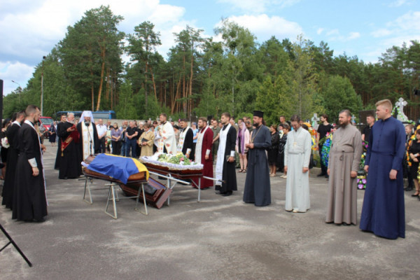 У Маневичах попрощалися із загиблим воїном Ростиславом Прокопчуком та його батьком