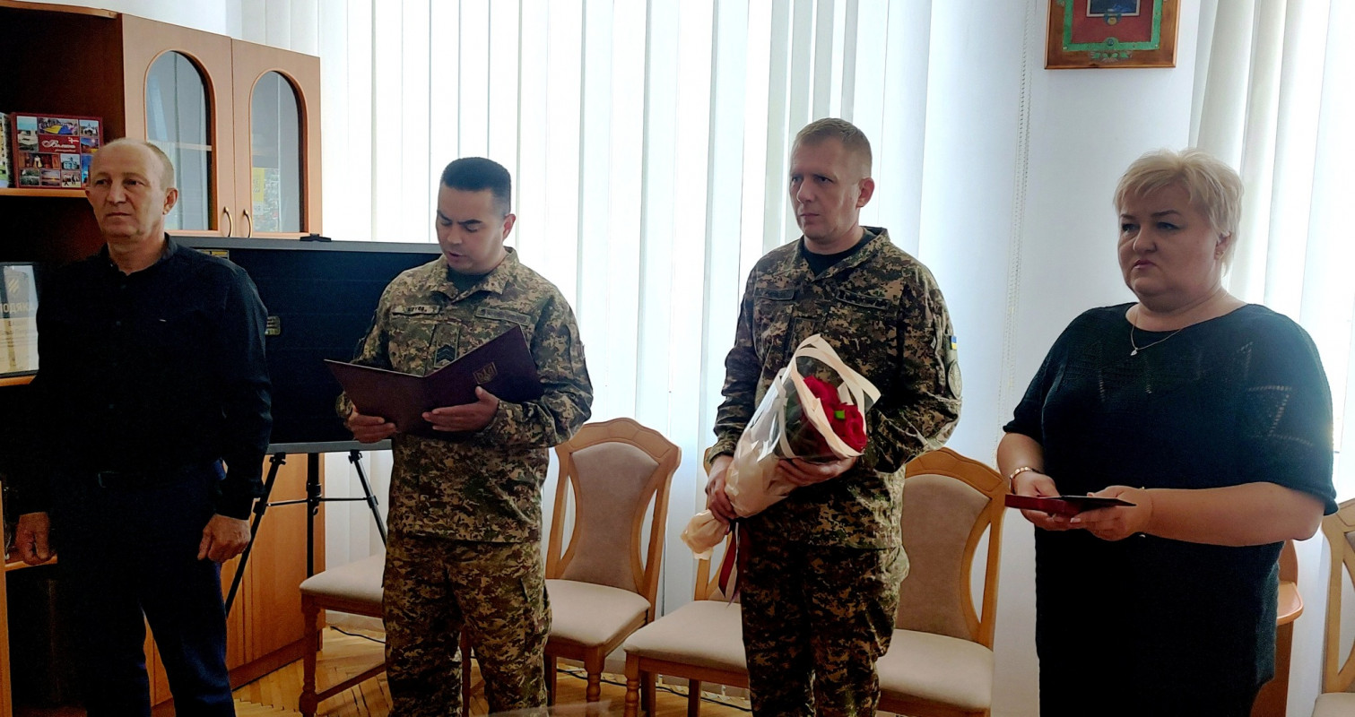 Рідним загиблого нацгвардійця з Волині вручили державну нагороду Героя