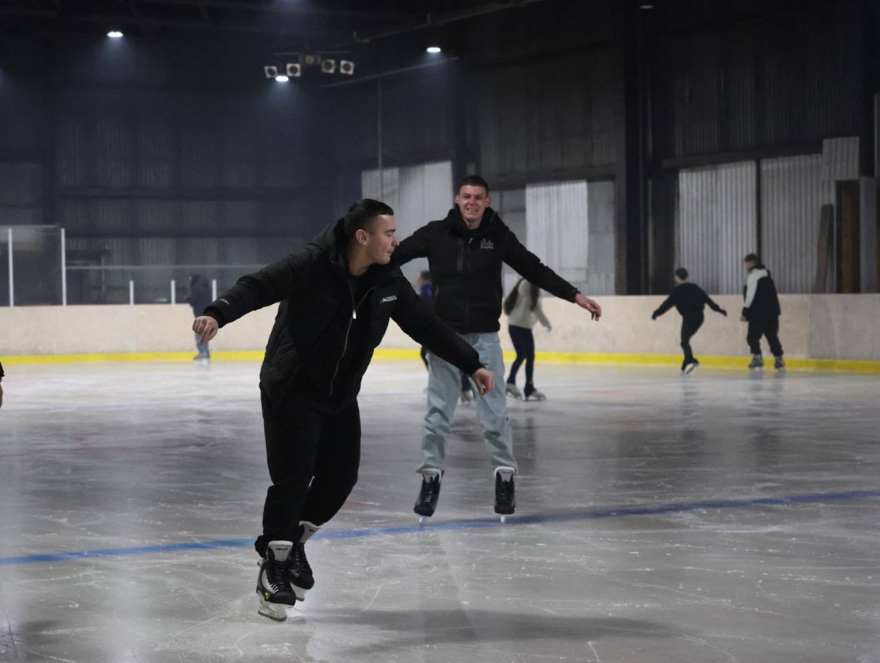 Нова локація – нові емоції: у Луцьку відкрили льодову арену «Снігова королева»