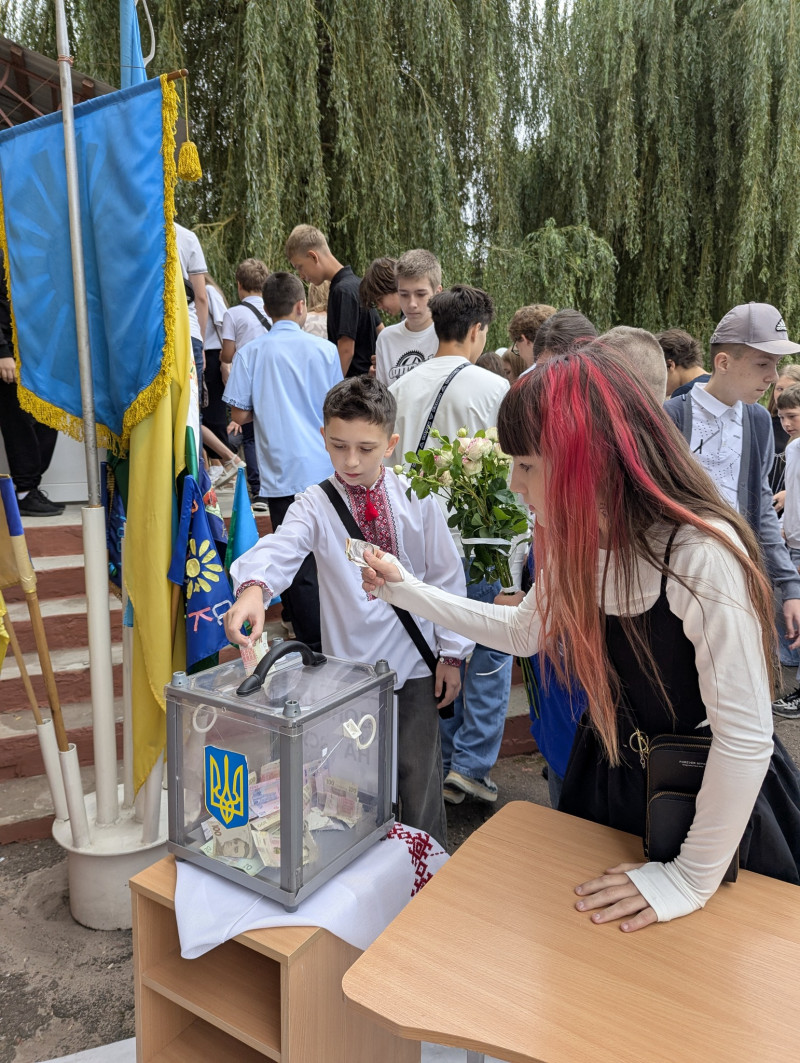 Замість квітів – донат на підтримку ЗСУ: як у Ковельській громаді відзначили День знань