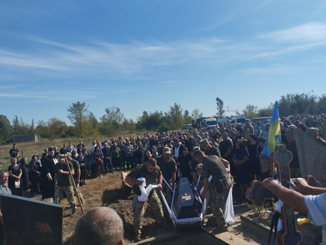 ДНК-експертиза обірвала надії: на Волині попрощались з Героєм Євгенієм Бахором
