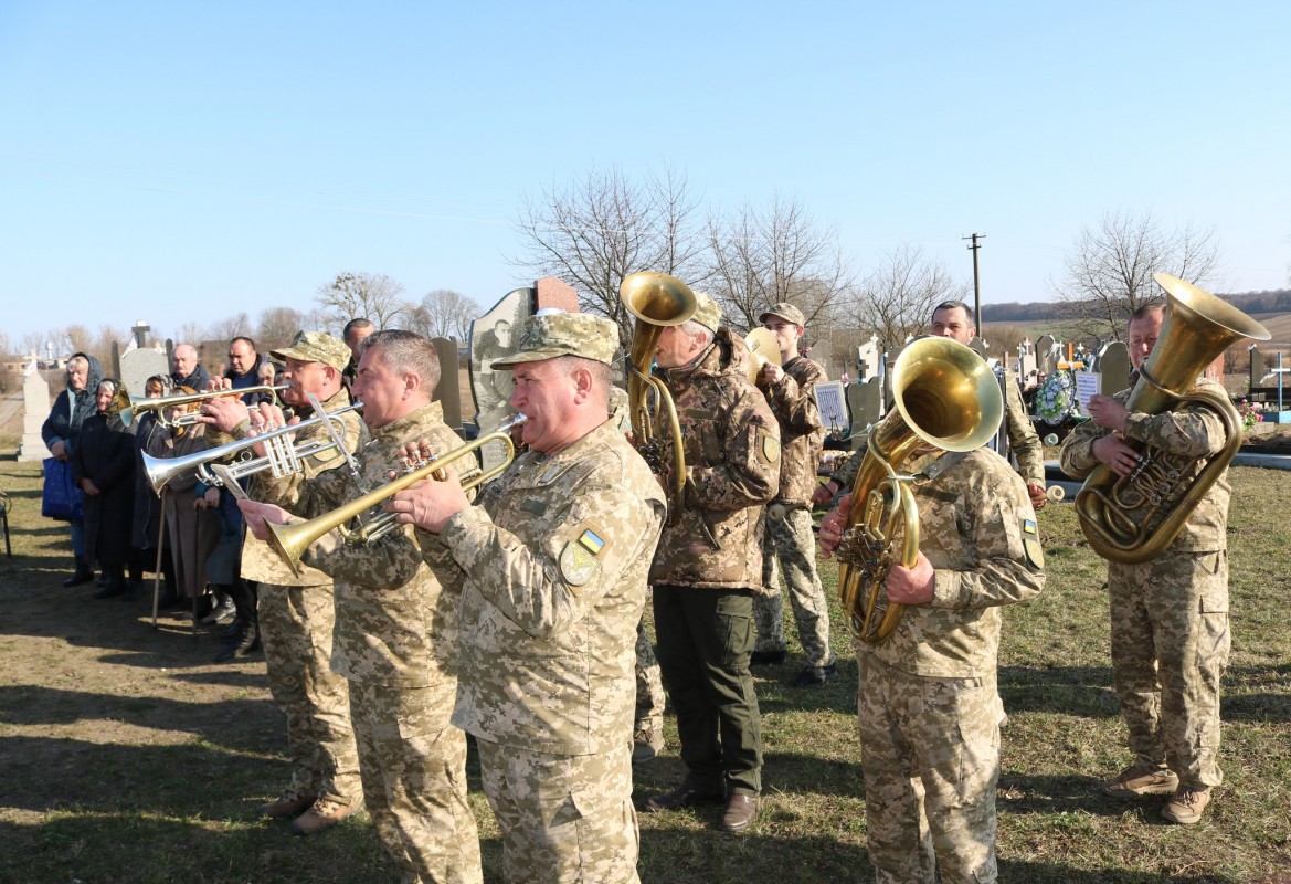 Загинув наприкінці грудня 2024 року: на Волині попрощалися з Героєм Андрієм Мацеруком