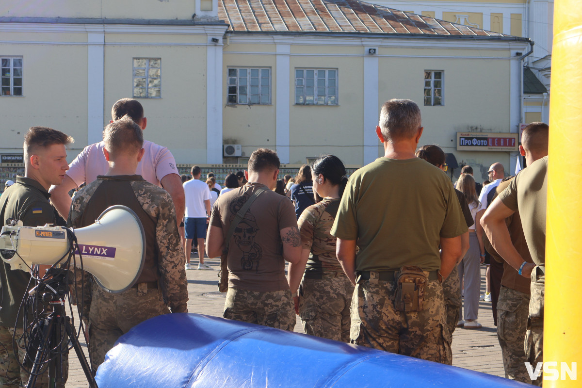 «Луцьк біжить за Героїв»: сотні містян долучилися до патріотичного забігу пам’яті. Фоторепортаж