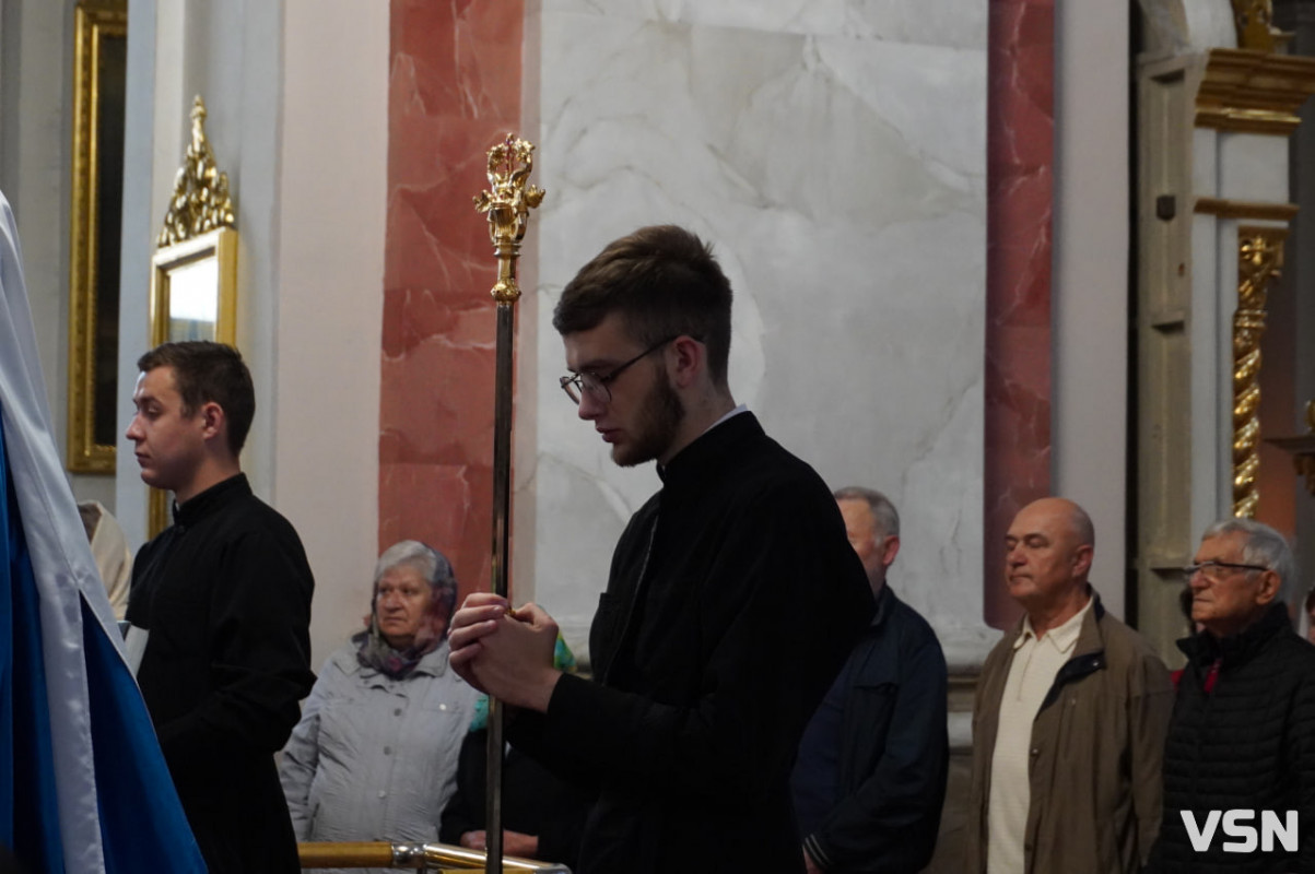 «Ваша зброя — перо»: у кафедральному соборі Святої Трійці відслужили молебень та відзначили журналістів Волині