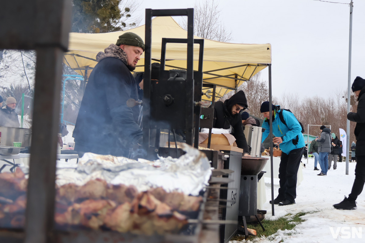 Як у Луцьку освячували воду на річці Стир. Фоторепортаж