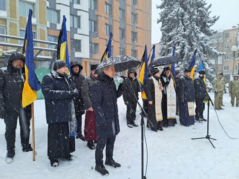 Вважався зниклим безвісти: на Волині попрощалися із захисником Дмитром Колядою