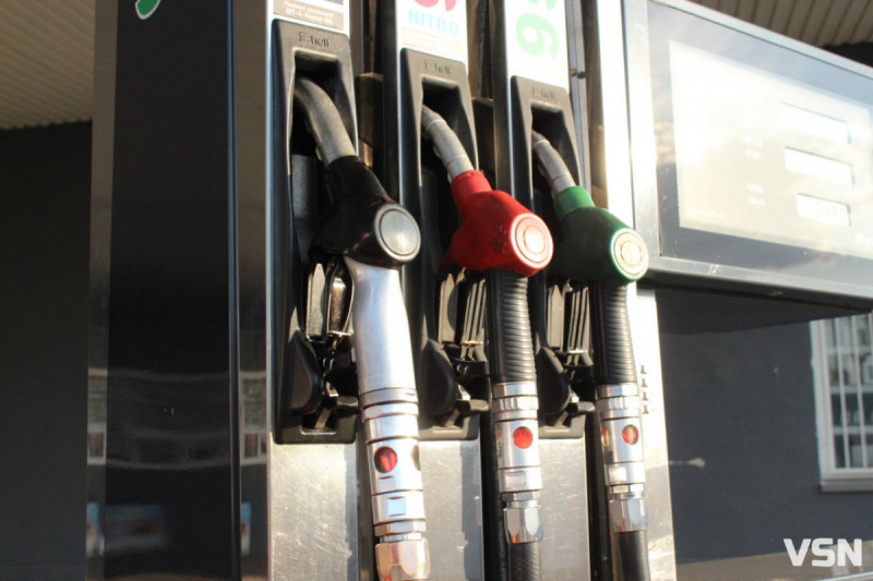 Мережа АЗК «Паливо» та «Рух» знижує ціни на пальне у вихідні на Волині та Рівненщині