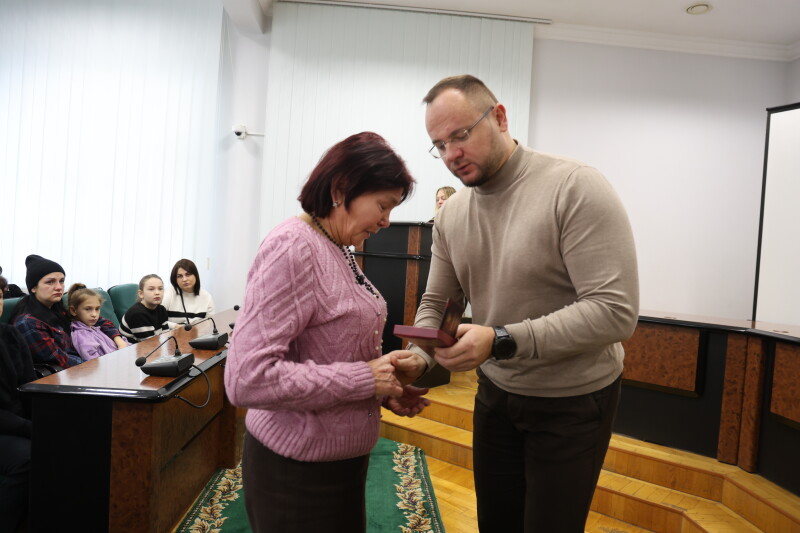 У Луцьку рідним полеглих Героїв вручили посмертні нагороди