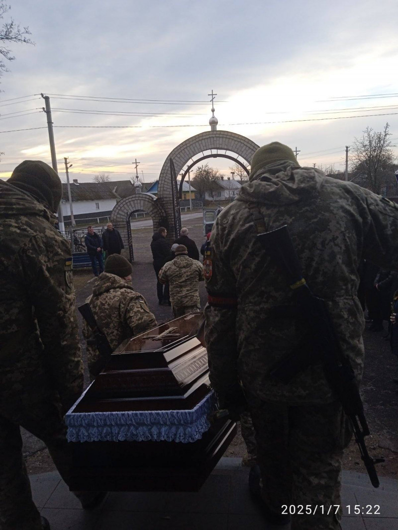 Помер внаслідок зупинки серця: у Луцькому районі поховали військового Юрія Кушнірчука