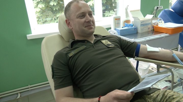Здали майже 200 літрів крові: у Луцьку прикордонники з чотирьох регіонів встановили рекорд України